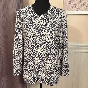 Classic Navy and White Floral 3/4 Long-Sleeve Top